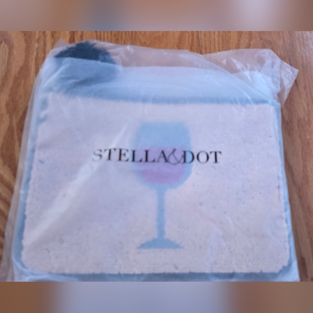 New Stella & Dot Sequin Flip Wine Party Fun Clutch Bag Pouch Pom Pom Black Gold